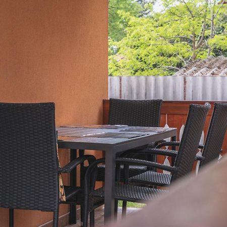 Olajos Apartman Hotel Berekfurdo Luaran gambar