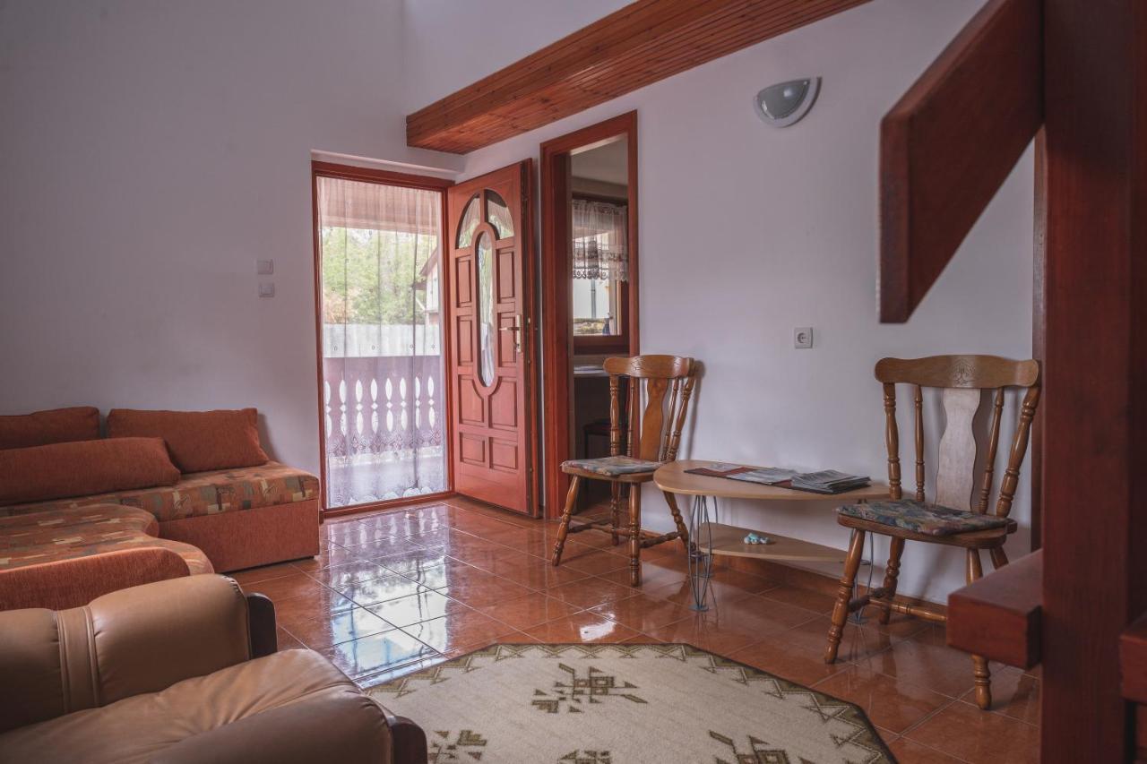 Olajos Apartman Hotel Berekfurdo Luaran gambar